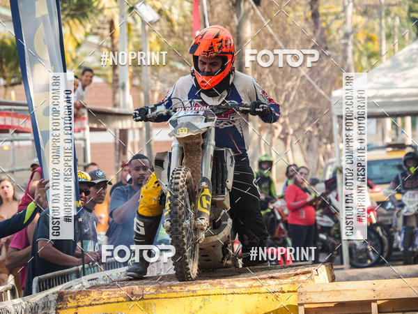 Buy your photos of the eventNight Track 2019 on Fotop