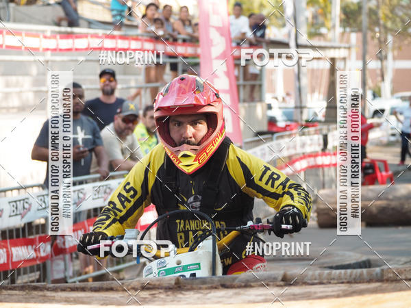 Buy your photos of the eventNight Track 2019 on Fotop