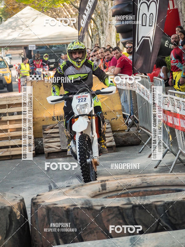 Buy your photos of the eventNight Track 2019 on Fotop