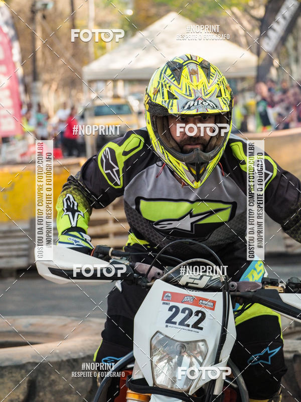 Buy your photos of the eventNight Track 2019 on Fotop