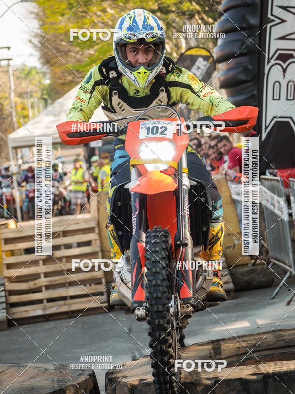 Buy your photos of the eventNight Track 2019 on Fotop