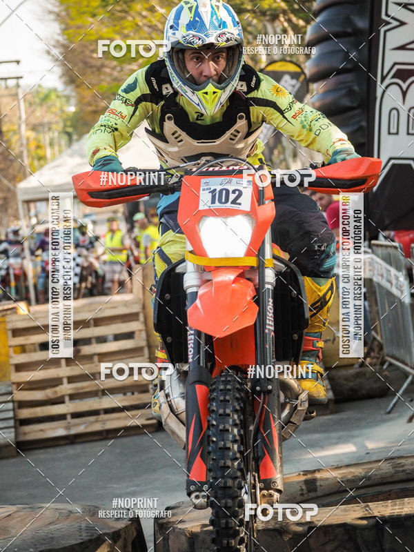 Buy your photos of the eventNight Track 2019 on Fotop