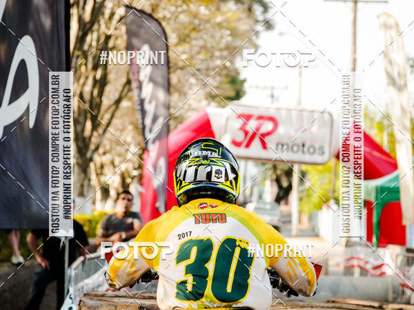 Buy your photos of the eventNight Track 2019 on Fotop