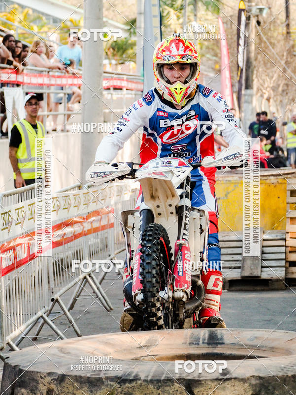 Buy your photos of the eventNight Track 2019 on Fotop