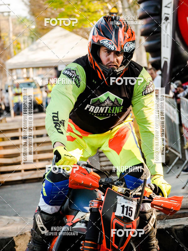 Buy your photos of the eventNight Track 2019 on Fotop