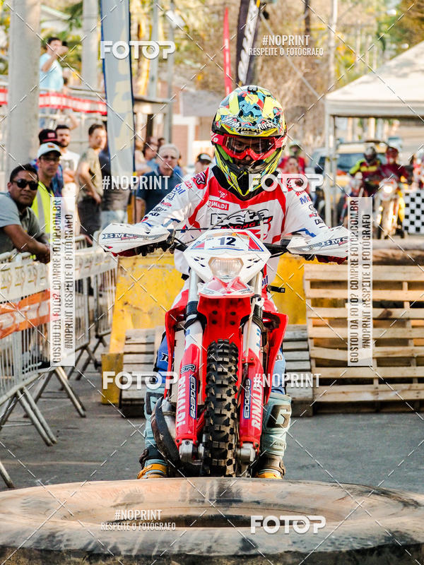 Buy your photos of the eventNight Track 2019 on Fotop