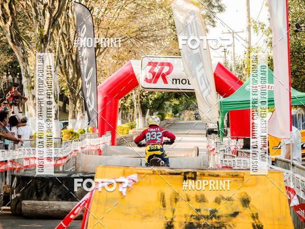 Buy your photos of the eventNight Track 2019 on Fotop