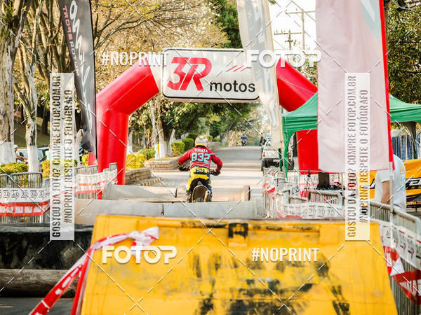 Buy your photos of the eventNight Track 2019 on Fotop