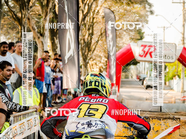 Buy your photos of the eventNight Track 2019 on Fotop