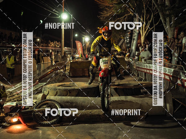 Buy your photos of the eventNight Track 2019 on Fotop