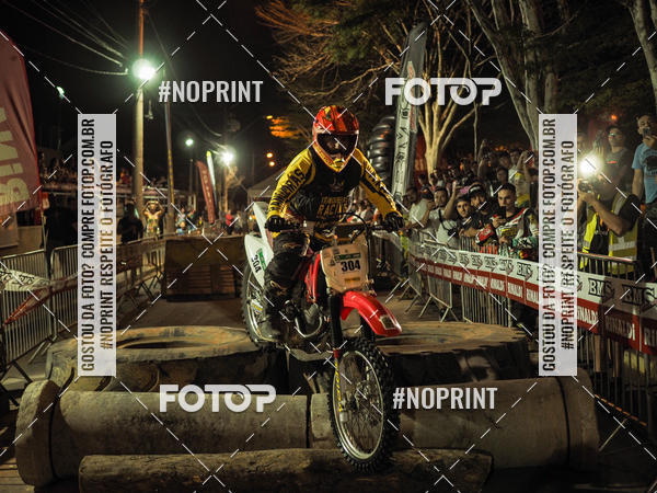 Buy your photos of the eventNight Track 2019 on Fotop