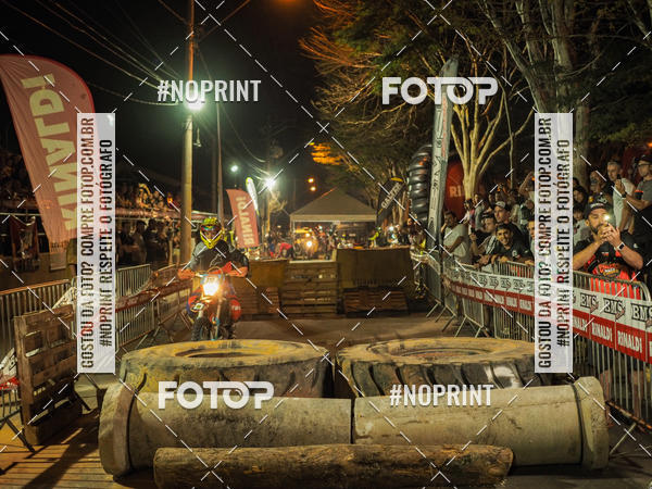 Buy your photos of the eventNight Track 2019 on Fotop