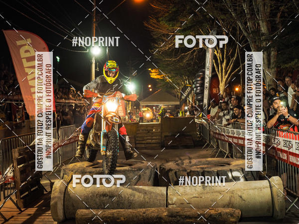 Buy your photos of the eventNight Track 2019 on Fotop