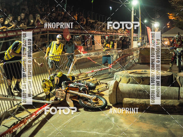 Buy your photos of the eventNight Track 2019 on Fotop