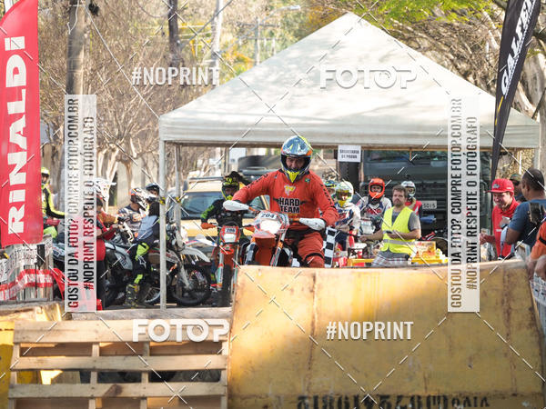 Buy your photos of the eventNight Track 2019 on Fotop