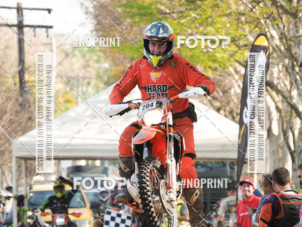 Buy your photos of the eventNight Track 2019 on Fotop