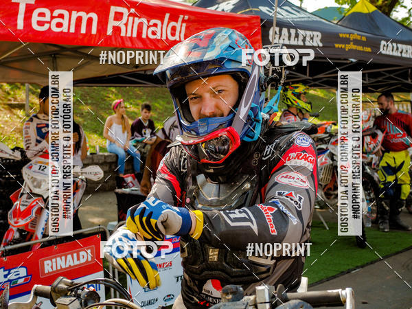 Buy your photos of the eventNight Track 2019 on Fotop