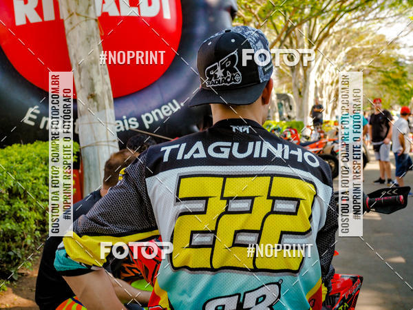 Buy your photos of the eventNight Track 2019 on Fotop