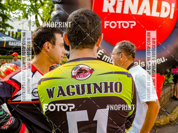 Buy your photos of the eventNight Track 2019 on Fotop