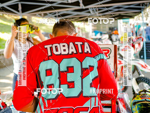 Buy your photos of the eventNight Track 2019 on Fotop