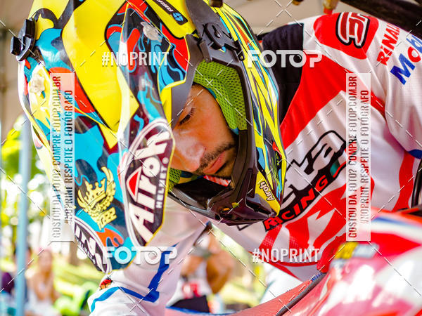 Buy your photos of the eventNight Track 2019 on Fotop