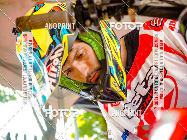 Buy your photos of the eventNight Track 2019 on Fotop