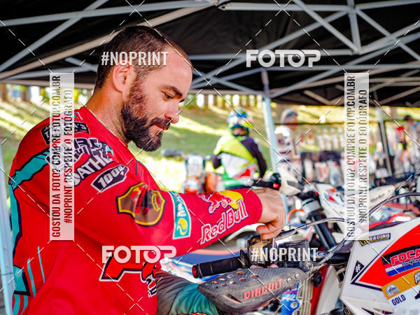 Buy your photos of the eventNight Track 2019 on Fotop