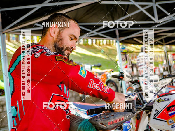 Buy your photos of the eventNight Track 2019 on Fotop