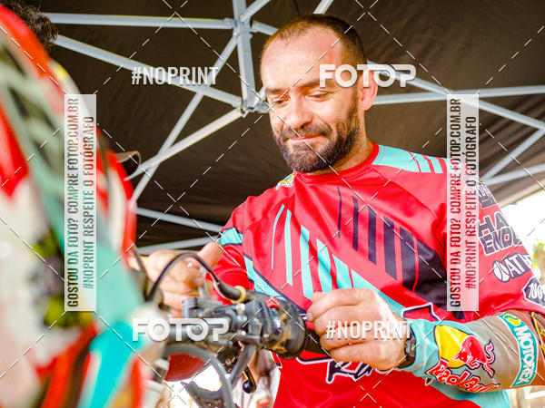 Buy your photos of the eventNight Track 2019 on Fotop