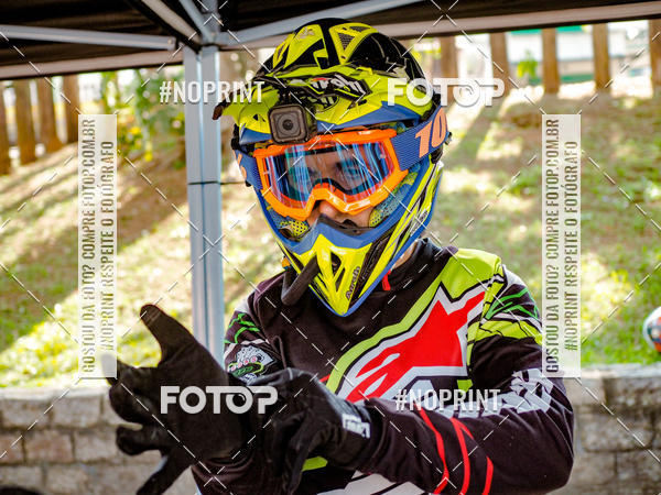 Buy your photos of the eventNight Track 2019 on Fotop