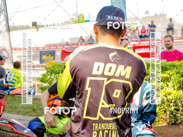 Buy your photos of the eventNight Track 2019 on Fotop