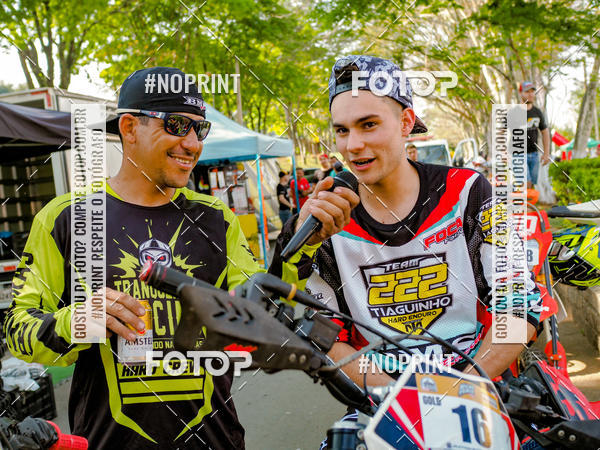 Buy your photos of the eventNight Track 2019 on Fotop