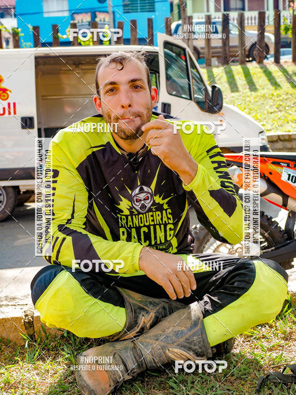 Buy your photos of the eventNight Track 2019 on Fotop