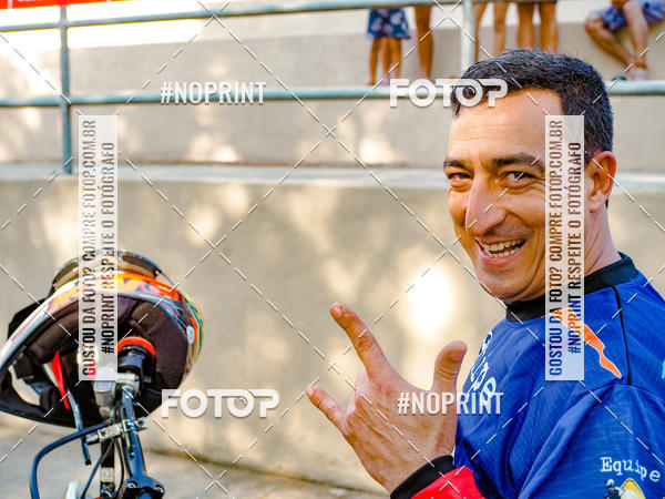 Buy your photos of the eventNight Track 2019 on Fotop