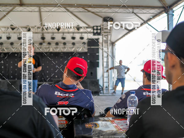 Buy your photos of the eventNight Track 2019 on Fotop