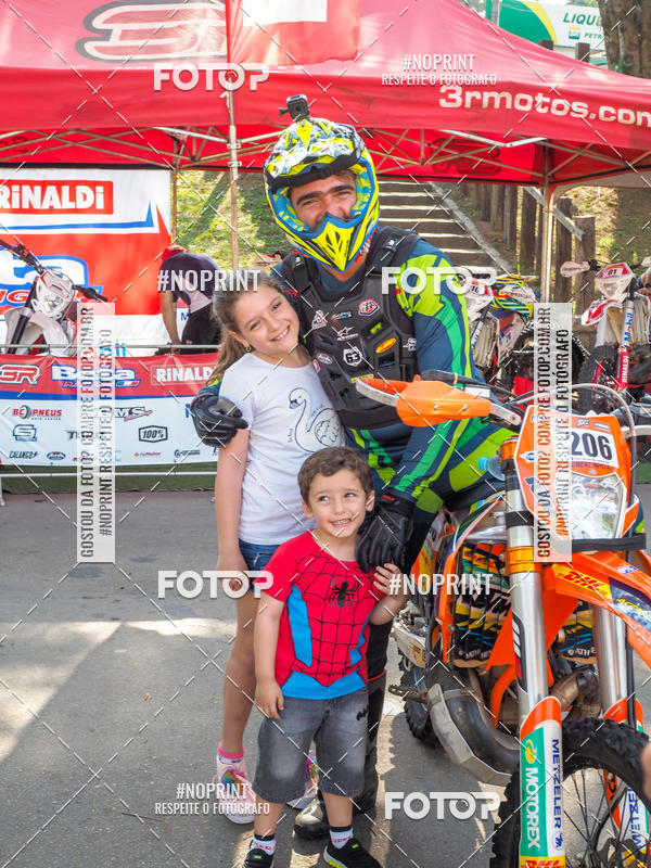 Buy your photos of the eventNight Track 2019 on Fotop