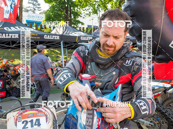 Buy your photos of the eventNight Track 2019 on Fotop