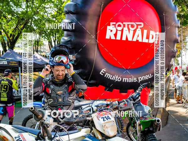 Buy your photos of the eventNight Track 2019 on Fotop