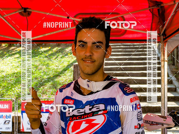 Buy your photos of the eventNight Track 2019 on Fotop