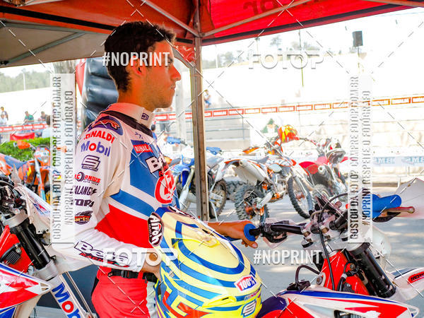 Buy your photos of the eventNight Track 2019 on Fotop