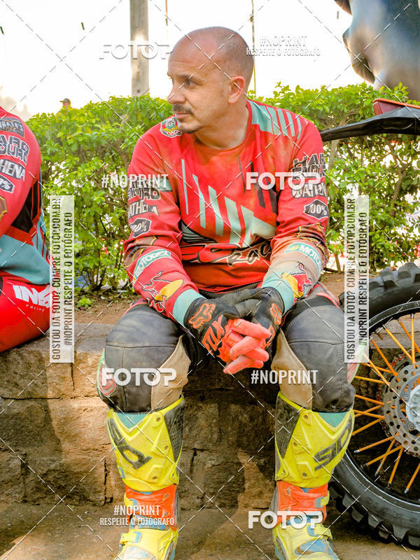 Buy your photos of the eventNight Track 2019 on Fotop