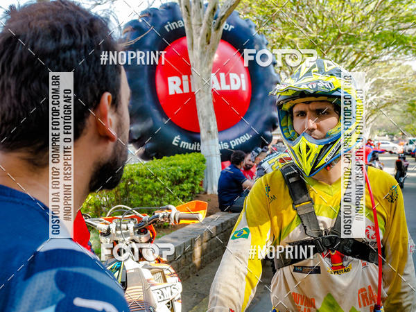 Buy your photos of the eventNight Track 2019 on Fotop