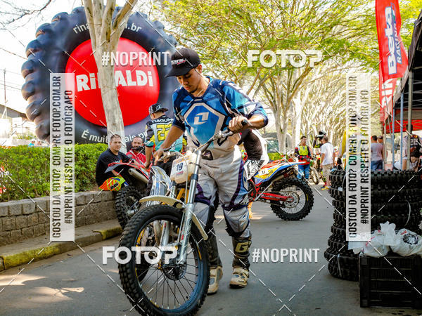 Buy your photos of the eventNight Track 2019 on Fotop