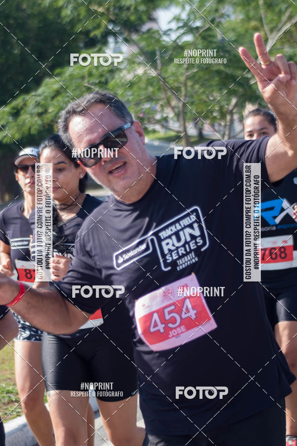 Buy your photos of the eventSANTANDER TRACK&FIELD RUN SERIES Taubat Shopping on Fotop