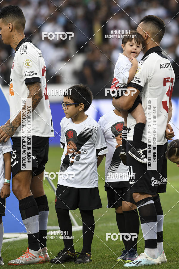 Buy your photos of the eventVasco X Athletico Paranaense � S�o Janu�rio - 22/09/2019 on Fotop