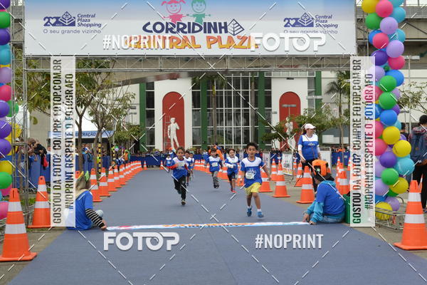 Buy your photos of the eventCorridinha Central Plaza on Fotop