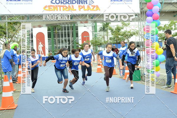 Buy your photos of the eventCorridinha Central Plaza on Fotop
