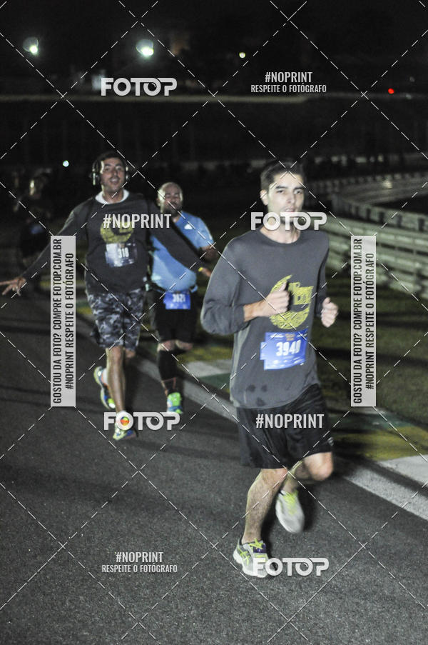 Achetez vos photos de l'vnementUp Night Run - So Paulo - 2019 sur Fotop