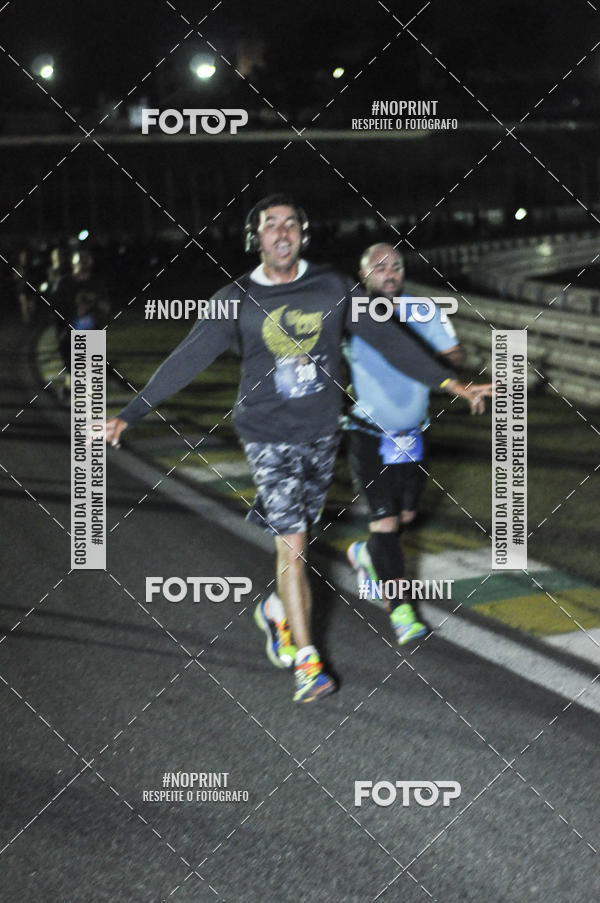 Achetez vos photos de l'vnementUp Night Run - So Paulo - 2019 sur Fotop