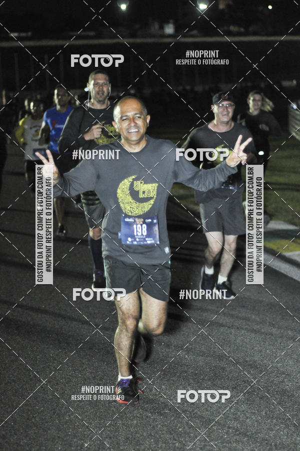 Achetez vos photos de l'vnementUp Night Run - So Paulo - 2019 sur Fotop